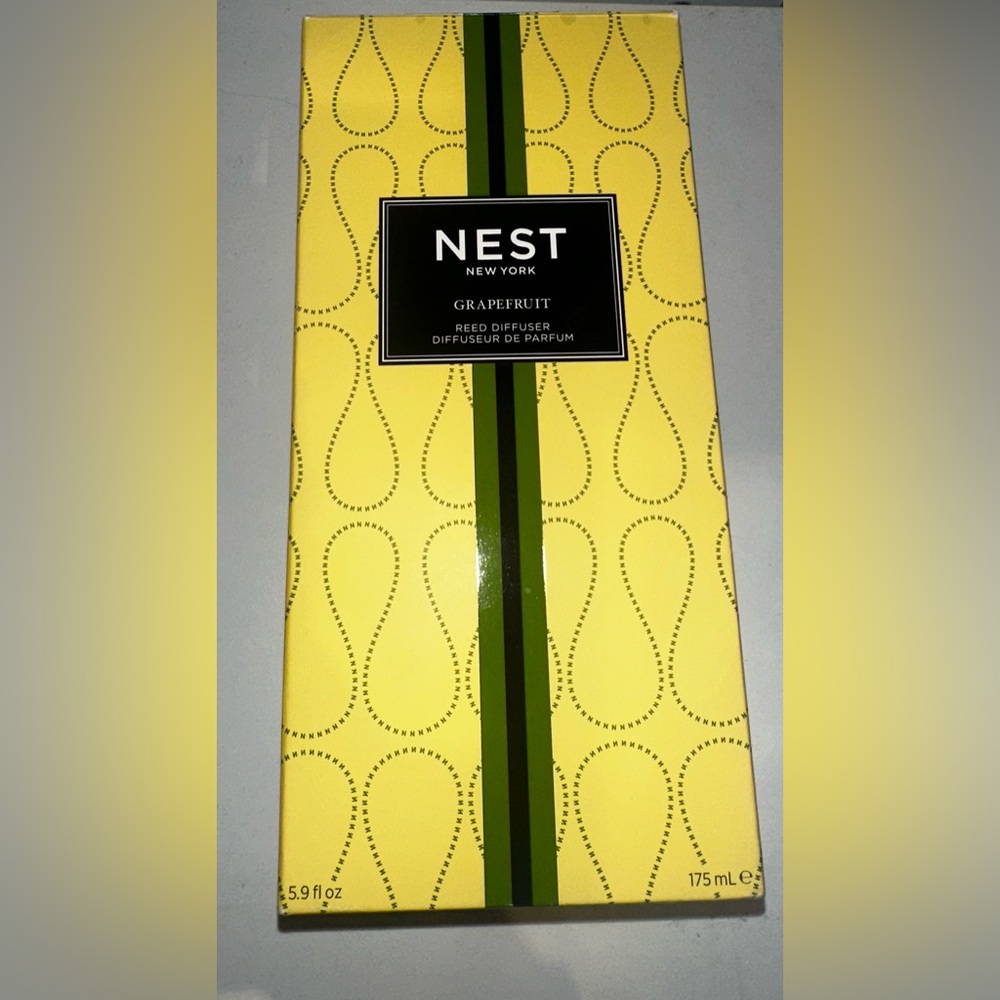 NIB Nest Grapefruit Reed Diffuser Citrus Fresh
$65MSRP - Picture 3 of 4